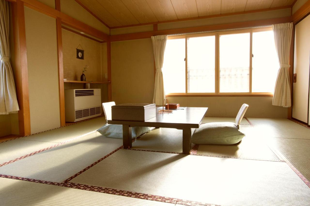 Shiobara Onsen Ryokan Kamiaizuya Насу-Сіобара Екстер'єр фото