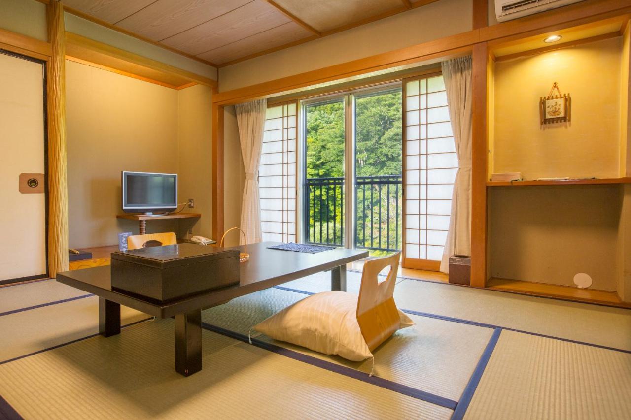 Shiobara Onsen Ryokan Kamiaizuya Насу-Сіобара Екстер'єр фото